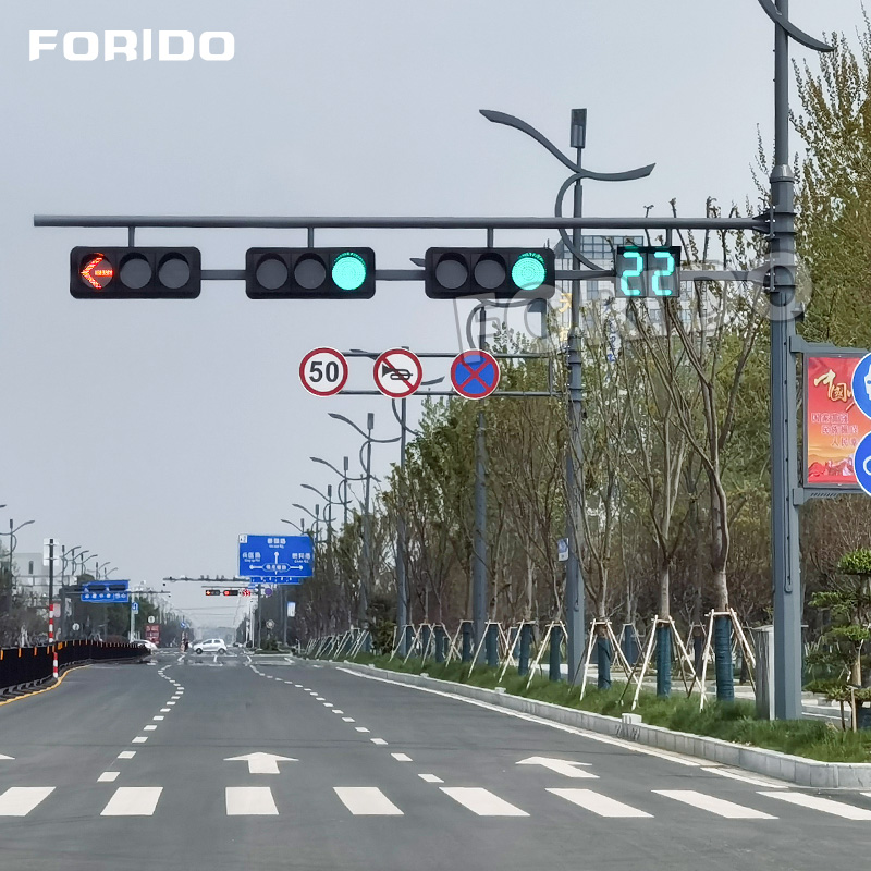 F Pole Single Cantilever Signal Light